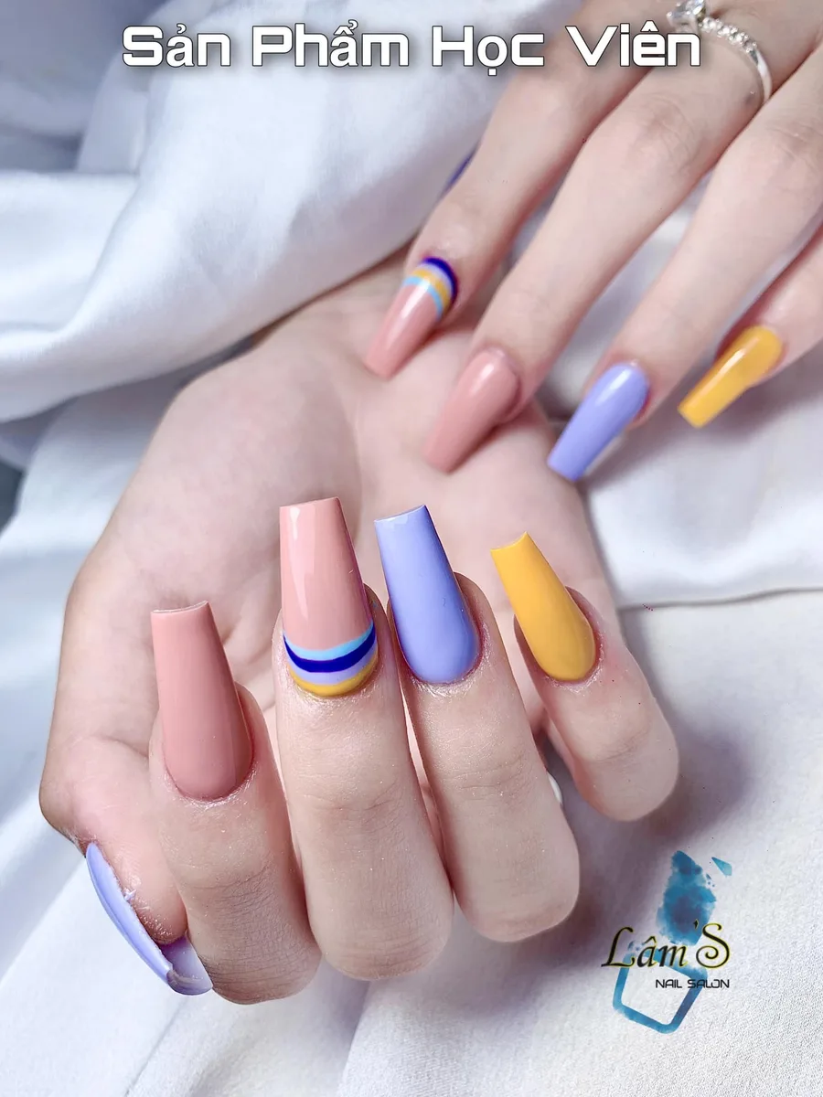 Móng cắn cụt sát khóe